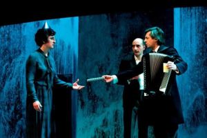 En la luna, de Alfredo Sanzol