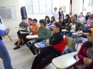 Alumnos en la charla sobre EL CHIP EXPERIMENTAL